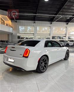 كرايسلر 300